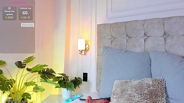 JasmineRoss 1 online show from March 20, 5:51 pm