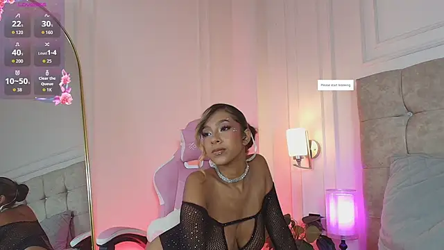 Snapshot of JasmineRoss_1 chatting on June 5, 7:19 pm JasmineRoss 1 online show from June 5, 7:19 pm