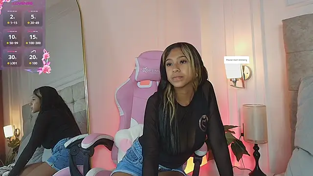 Snapshot of JasmineRoss_1 chatting on June 8, 1:33 pm JasmineRoss 1 online show from June 8, 1:33 pm