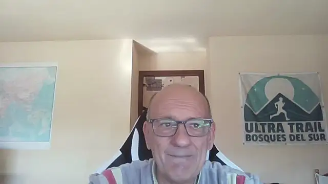 Snapshot of llopaco chatting on April 18, 9:24 am llopaco online show from April 18, 9:24 am