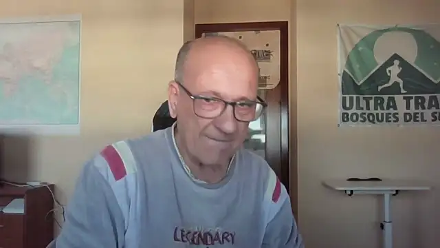 Snapshot of llopaco chatting on April 19, 6:10 pm llopaco online show from April 19, 6:10 pm