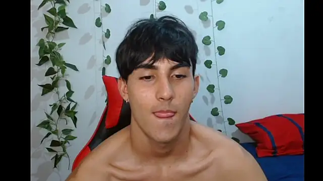 Snapshot of neithanzynxx chatting on March 1, 7:15 pm neithanzynxx online show from March 1, 7:15 pm