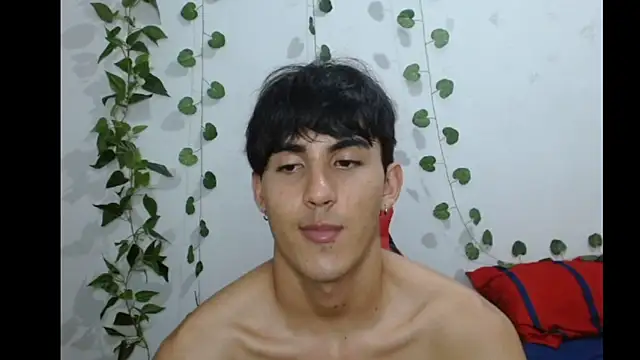 Snapshot of neithanzynxx chatting on March 5, 10:43 pm neithanzynxx online show from March 5, 10:43 pm