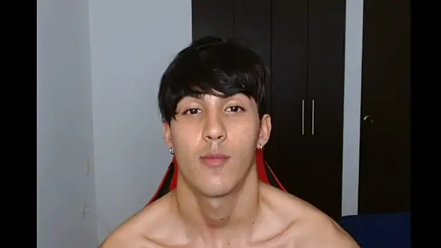 Snapshot of neithanzynxx chatting on March 20, 7:35 pm neithanzynxx online show from March 20, 7:35 pm