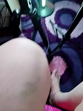 Snapshot of Loly2025 chatting on January 11, 1:54 am Loly2025 online show from January 11, 1:54 am