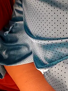 Snapshot of Loly2025 chatting on February 6, 2:16 am Loly2025 online show from February 6, 2:16 am