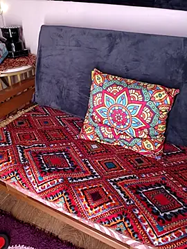 Snapshot of Loly2025 chatting on February 22, 9:02 pm Loly2025 online show from February 22, 9:02 pm