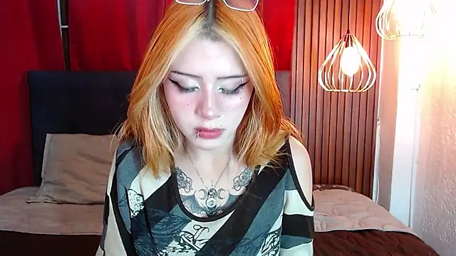 fyreandfox  online show from March 20, 7:41 pm