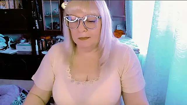 FlowerButterf online show from February 22, 10:25 am