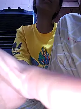 Snapshot of Aaradhna-hoy chatting on October 5, 4:22 am Aaradhna-hoy online show from October 5, 4:22 am