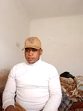 Snapshot of bosszonke123 chatting on April 19, 12:37 pm bosszonke123 online show from April 19, 12:37 pm