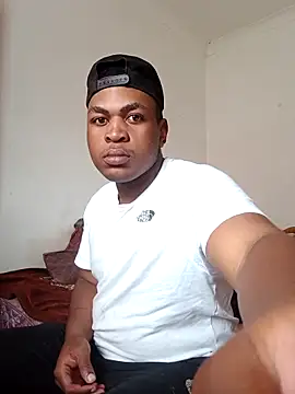 Snapshot of bosszonke123 chatting on April 25, 9:56 am bosszonke123 online show from April 25, 9:56 am