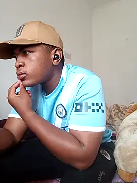 Snapshot of bosszonke123 chatting on May 5, 8:00 am bosszonke123 online show from May 5, 8:00 am