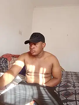 Snapshot of bosszonke123 chatting on May 20, 12:33 pm bosszonke123 online show from May 20, 12:33 pm