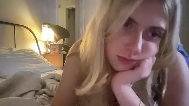 sinfulblonde1 online show from February 15, 4:14 am