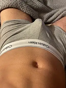 Snapshot of tiago499 chatting on February 15, 9:15 pm tiago499 online show from February 15, 9:15 pm