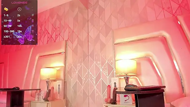 AnahisBennett online show from April 9, 4:12 am