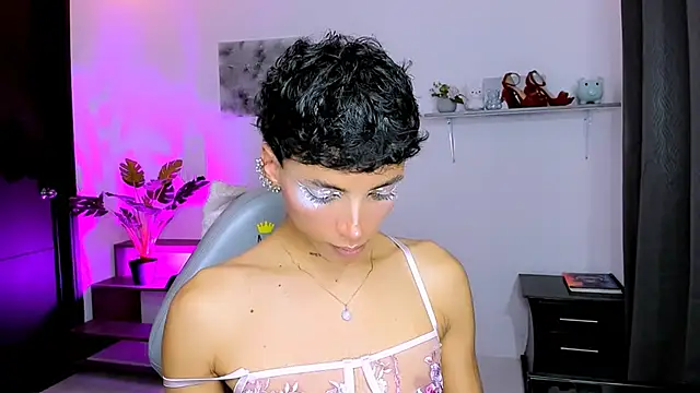 Snapshot of nilam_valker chatting on October 26, 2:17 am nilam valker online show from October 26, 2:17 am