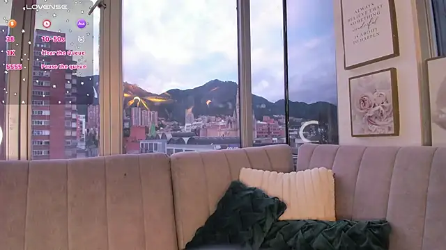 Snapshot of Ivanna_West chatting on July 13, 11:24 am Ivanna West online show from July 13, 11:24 am