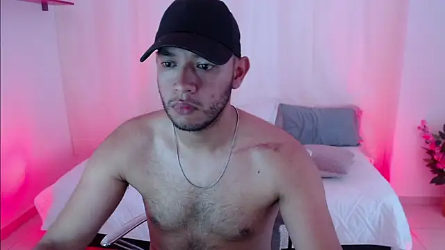 Snapshot of Double_R12 chatting on March 17, 3:29 pm Double R12 online show from March 17, 3:29 pm