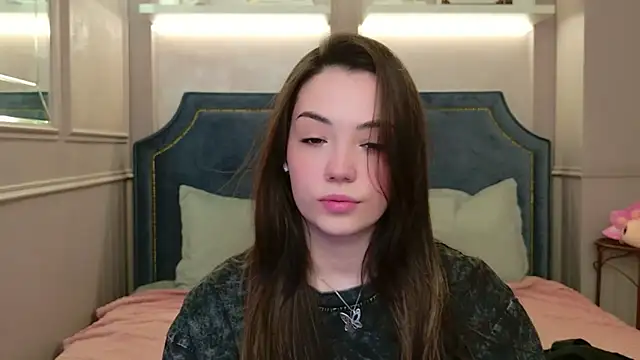 Alice Deleon online show from April 15, 11:06 am