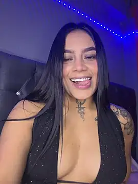 Snapshot of Emily_sharlot chatting on July 12, 6:04 am Emily sharlot online show from July 12, 6:04 am