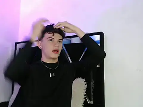 Smith boy 25 online show from March 14, 12:07 pm