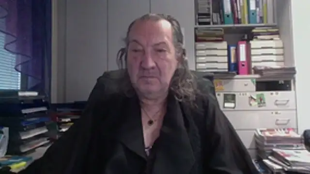 HMStraps01 online show from February 5, 8:08 am