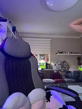 sexymelli18 online show from September 12, 5:13 pm