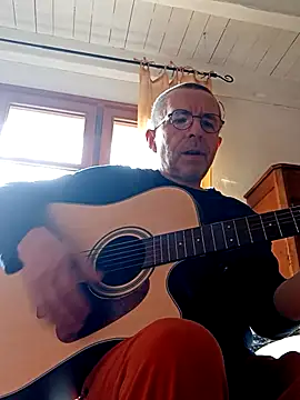 Snapshot of Xavspank2 chatting on February 9, 3:05 pm Xavspank2 online show from February 9, 3:05 pm