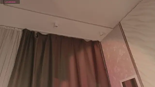 Snapshot of Dizer_clopy chatting on April 22, 8:21 pm Dizer clopy online show from April 22, 8:21 pm