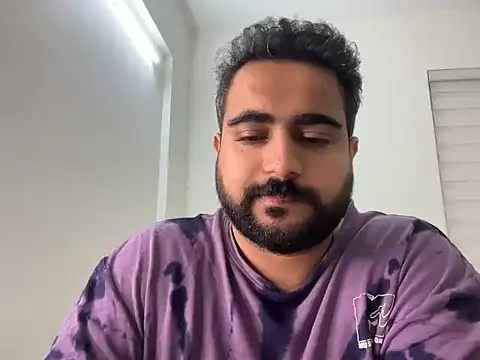 Snapshot of indian_thonger chatting on December 20, 6:31 am indian thonger online show from December 20, 6:31 am