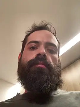 guccititi online show from December 18, 8:04 pm