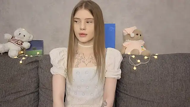 CarolinePepper online show from May 31, 1:18 pm