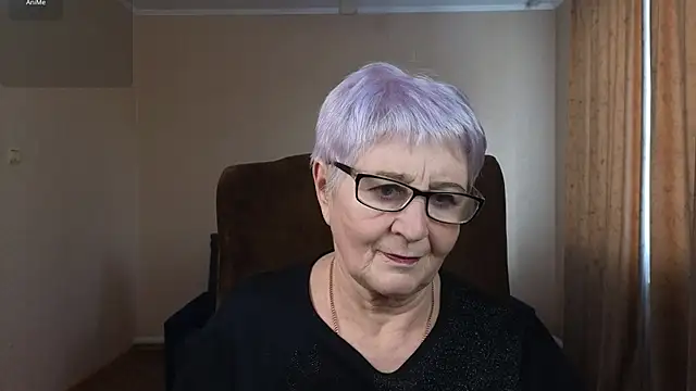 Snapshot of Sandra_Snowflake chatting on February 4, 11:05 am Sandra Snowflake online show from February 4, 11:05 am