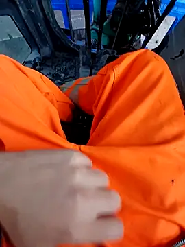 Snapshot of Eusuntnoulgigolo chatting on February 16, 4:47 pm Eusuntnoulgigolo online show from February 16, 4:47 pm