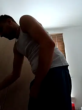 Snapshot of Eusuntnoulgigolo chatting on March 1, 9:22 am Eusuntnoulgigolo online show from March 1, 9:22 am