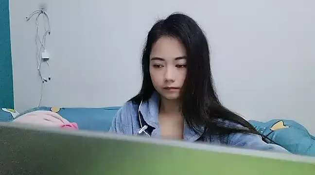 Snapshot of Lucy-xixi chatting on February 23, 11:55 am Lucy-xixi online show from February 23, 11:55 am