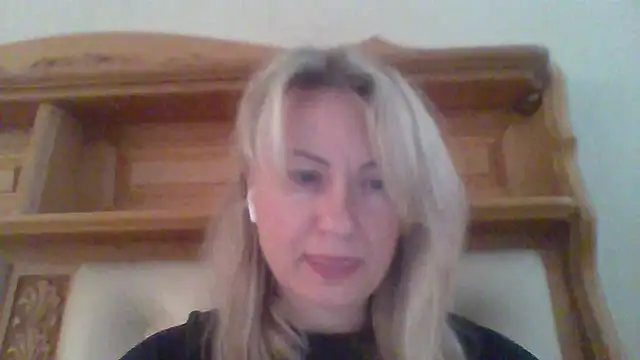 Snapshot of Mary888x chatting on February 17, 2:37 pm Mary888x online show from February 17, 2:37 pm