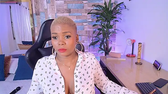 DashaSousaa online show from March 3, 12:44 pm