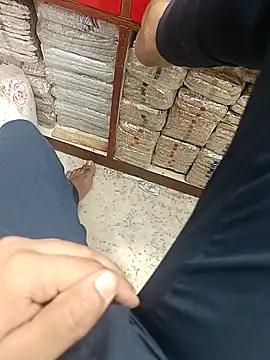 Snapshot of robis12314 chatting on November 8, 1:55 pm robis12314 online show from November 8, 1:55 pm