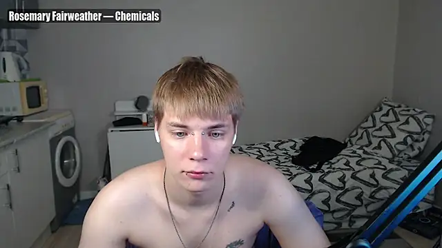 Snapshot of yourlildemon chatting on July 5, 6:15 pm yourlildemon online show from July 5, 6:15 pm