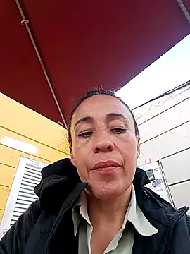 Coeur de luxure online show from April 18, 1:15 pm