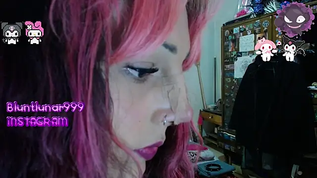 Snapshot of purplekattlyn chatting on February 27, 6:09 pm purplekattlyn online show from February 27, 6:09 pm