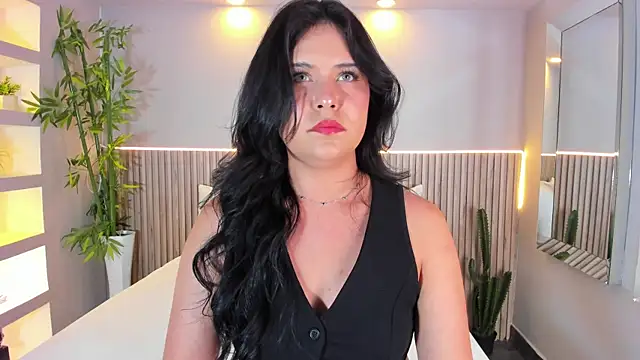 Snapshot of GeorginaReyes chatting on September 18, 10:45 pm GeorginaReyes online show from September 18, 10:45 pm