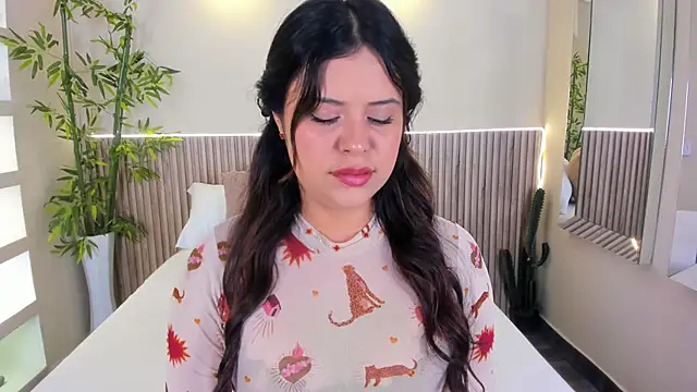 Snapshot of GeorginaReyes chatting on June 4, 10:38 pm GeorginaReyes online show from June 4, 10:38 pm