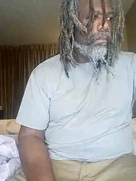 Snapshot of KingSlim56 chatting on December 18, 2:06 am KingSlim56 online show from December 18, 2:06 am