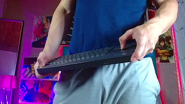 LiamAndrewzz online show from April 11, 4:39 am