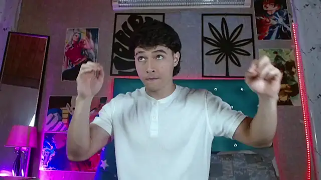 LiamAndrewzz online show from April 19, 4:01 am