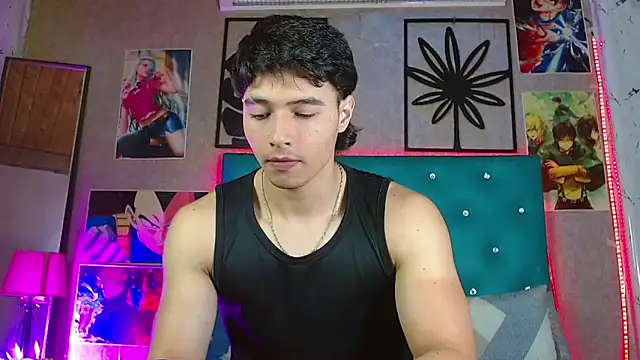 Snapshot of LiamAndrewzz chatting on April 24, 3:53 am LiamAndrewzz online show from April 24, 3:53 am